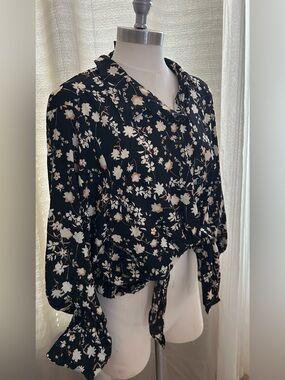 Women's Simply Vera Vera Wang XXL Black Floral Button-Up Long Sleeve Blouse